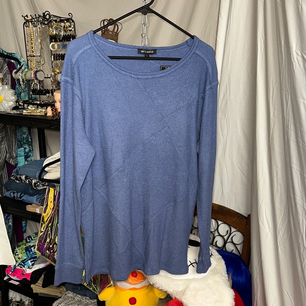 Tint & Shadow Women's Blue Sweater NWT